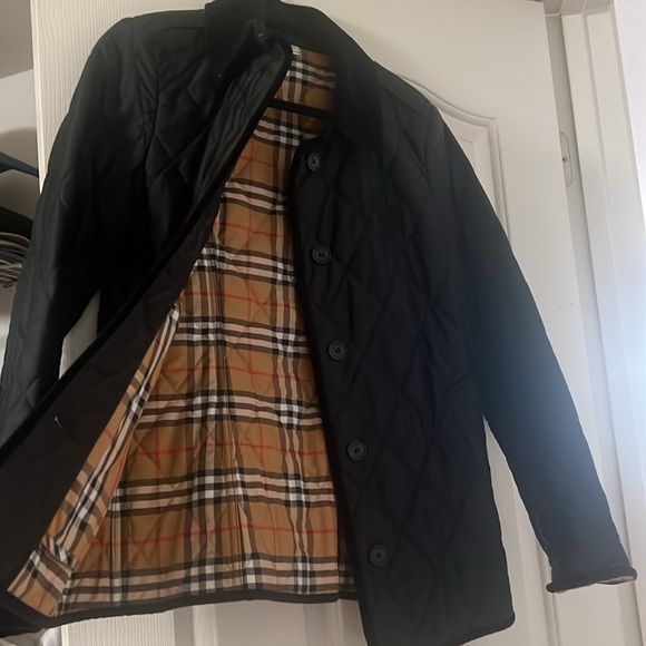 Burberry Women’s quilted Jacket - Picture 2 of 11